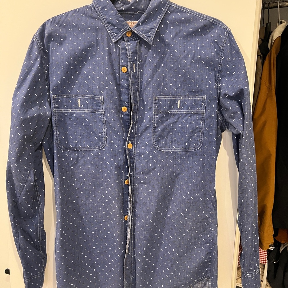 Blue Casual Button Down Shirt with Polka Dot Pattern